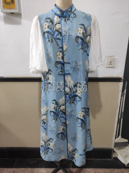 承接，专业高定旗袍，汉服，戏服，古装，时装，国际品牌精品高仿-第1张图片