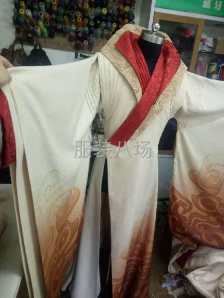 承接，专业高定旗袍，汉服，戏服，古装，时装，国际品牌精品高仿-第8张图片
