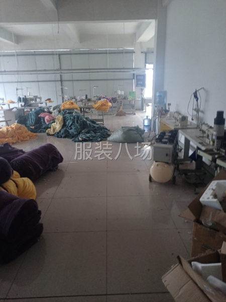 三楼厂房，有货梯进出方便，卸货方便-第1张图片