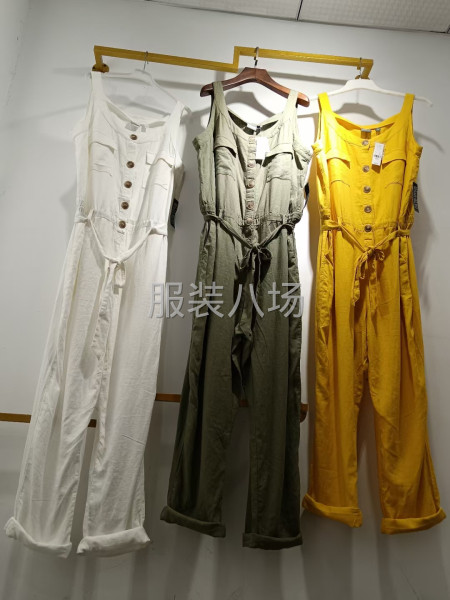 批發(fā)休閑服2800件-第2張圖片