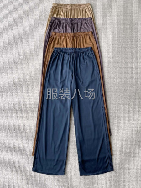批发休闲阔腿裤1万件-第1张图片