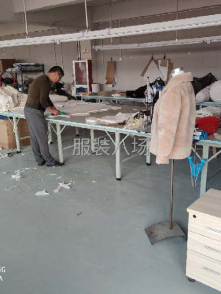 目前厂有35人，专业加工双面，颗粒，皮衣四季服装-第4张图片