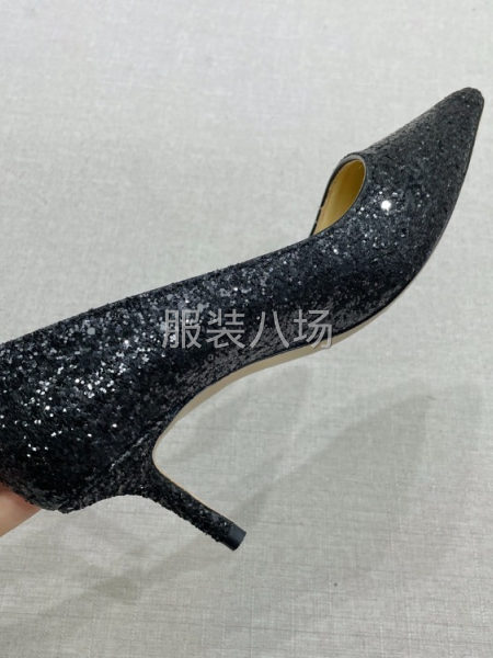 批发高跟鞋1万件-第6张图片