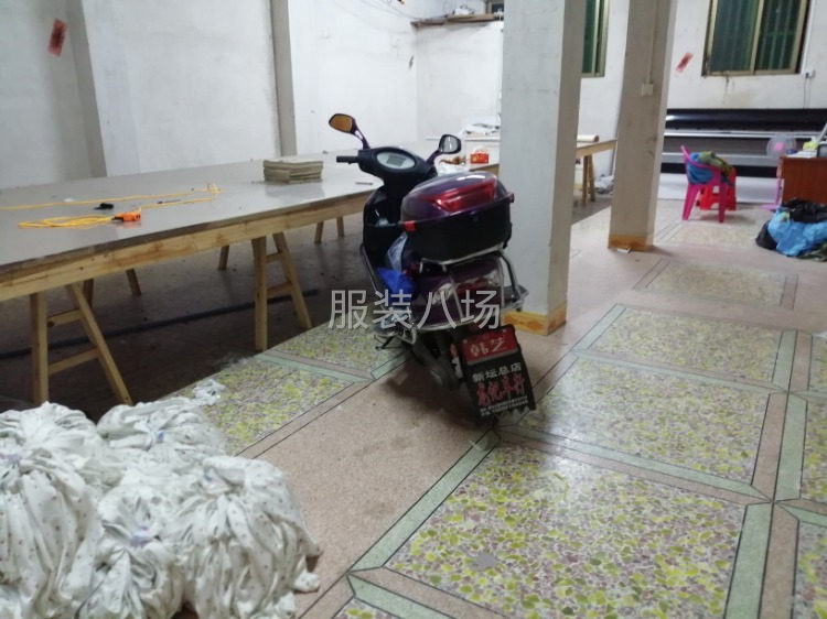 專業生產梭織布色丁反領，絨料套頭，夾棉反領，都可以做-第1張圖片