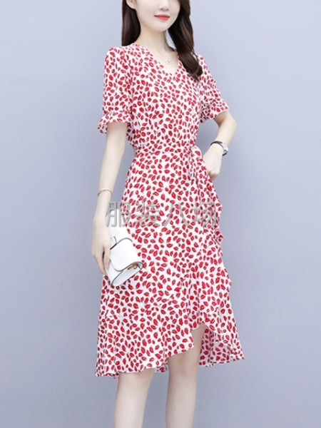 爆款服装批发价格低，多款式搭配-第1张图片