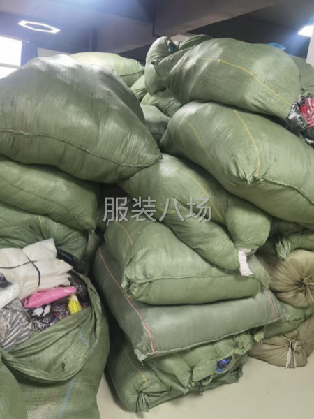 各種服裝尾貨 貨源充足 價格2一20元不等-第4張圖片