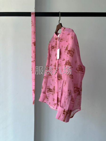 批发粉红衬衫1万件-第2张图片