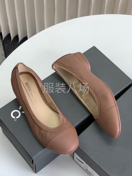 批发女士代步鞋1万件-第4张图片