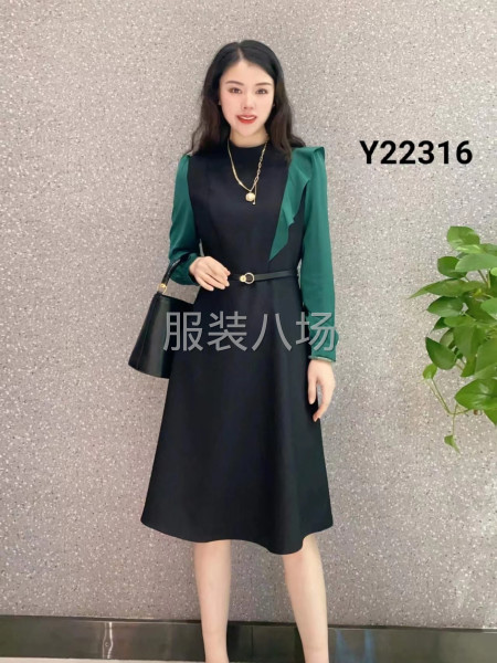 汉派品牌折扣女装批发货源哪里有-第4张图片