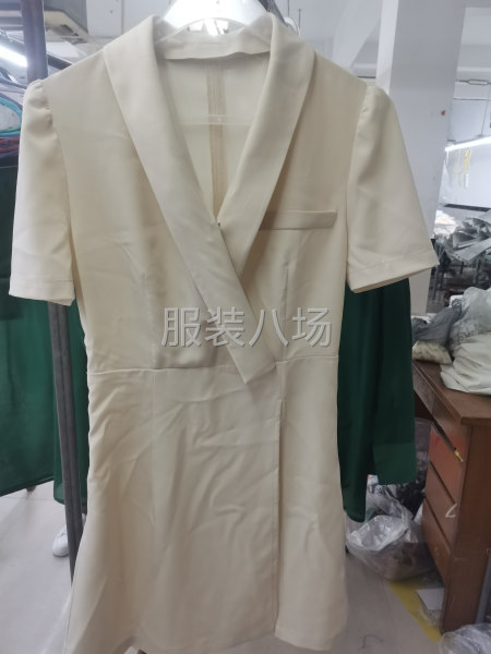 中途不放假网店套装爆款招车工-第2张图片