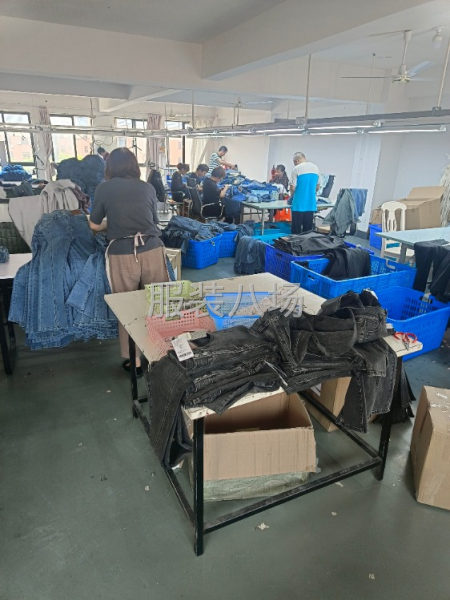 本厂常年货源稳定自产自销，常年以牛仔裤为主，招平车数名-第1张图片