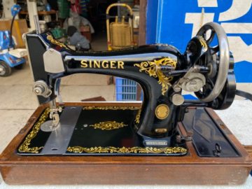 undefined - 百年古董手摇缝纫机多台。收藏使用橱窗展示都可以 - 图2