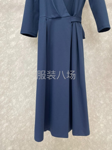批发秋冬新款连衣裙1万件-第7张图片