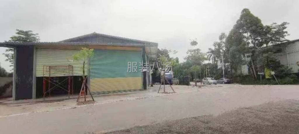 出租单一层250方厂房，马路边格局方正-第1张图片