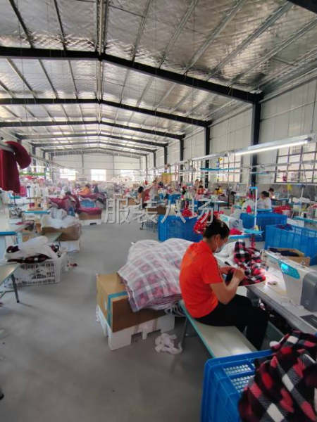 本公司主要生产法兰绒睡衣，服装加工，来料加工裁剪包-第2张图片