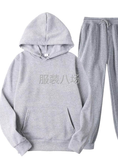 批發(fā)運(yùn)動(dòng)服100件-第3張圖片