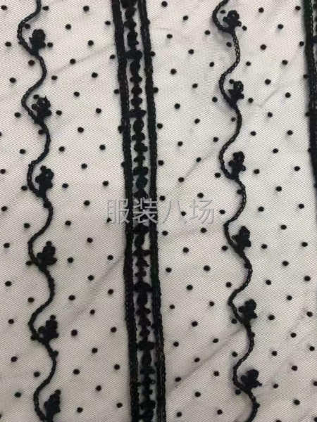 专业蕾丝花边网布绣花印花面料-第2张图片