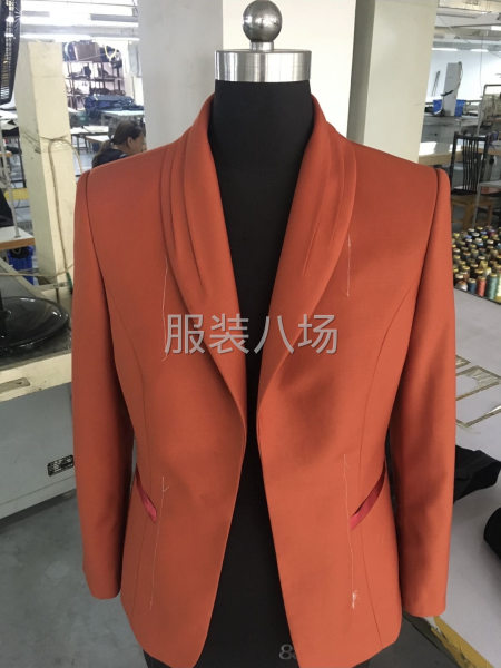 專業承接男女西服/職業裝/制服/羊絨大衣/商務夾克-第1張圖片