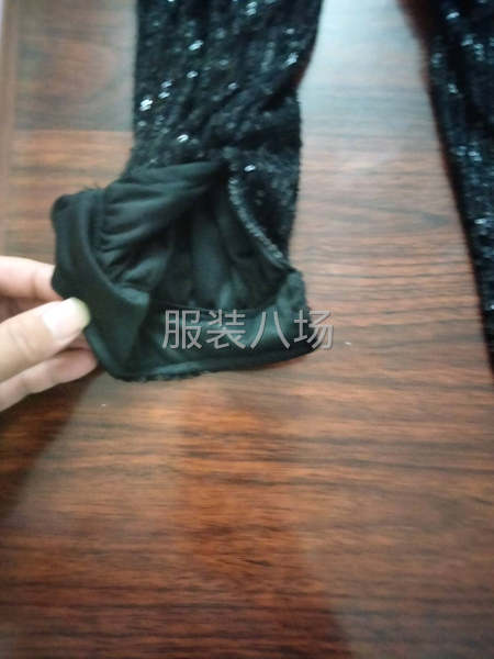 外发连衣裙，休闲裤，运动套装，夹克外套等-第2张图片