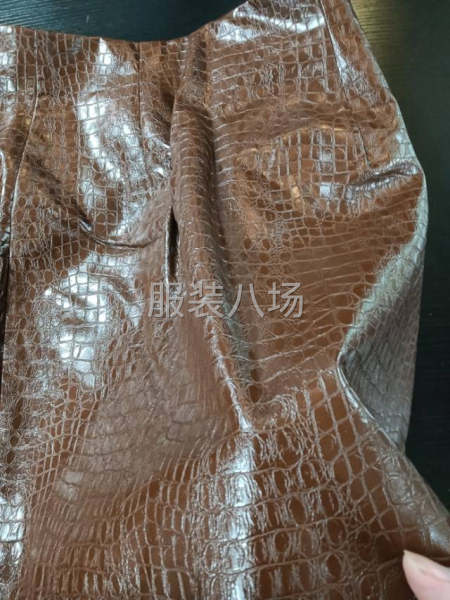 自己织布（主营麂皮绒人造毛PU假皮羽绒服面料）-第9张图片