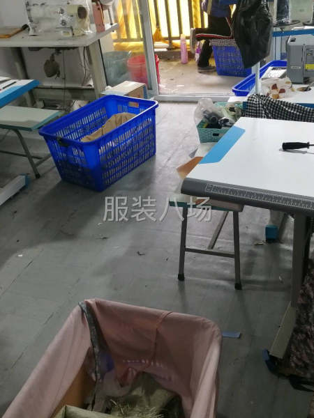 专做半精品精品男装女装时装-第4张图片