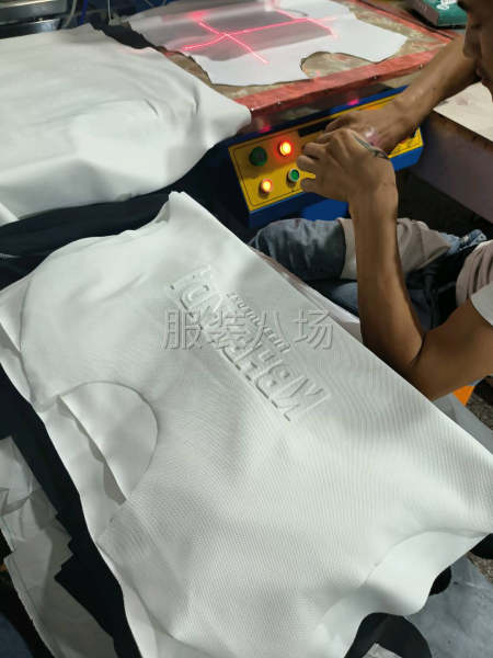 招聘压钻工学徒都可以-第1张图片