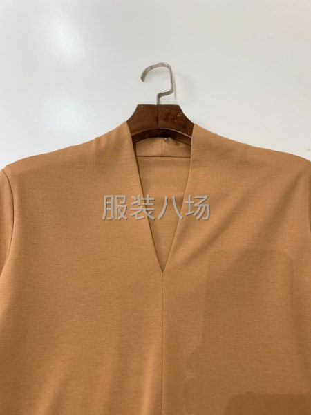 批發v領休閑服1萬件-第6張圖片
