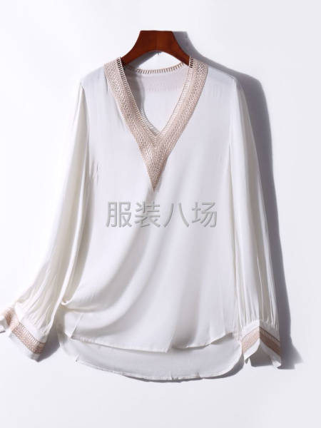 求購真絲庫存尾貨 羊絨衫 羊絨雙面尼 高品質羽絨服-第1張圖片