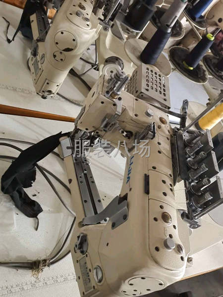 有一批服装机器锅炉烫台锁眼转让-第1张图片