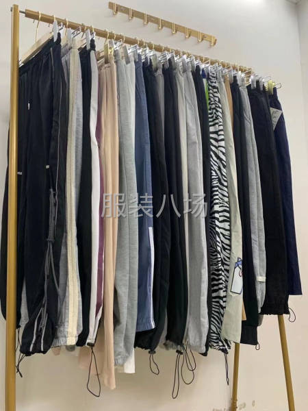 批发休闲裤5850件-第7张图片