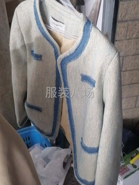 大量风衣，小香风，羽绒服上线，挣钱的看过来-第4张图片