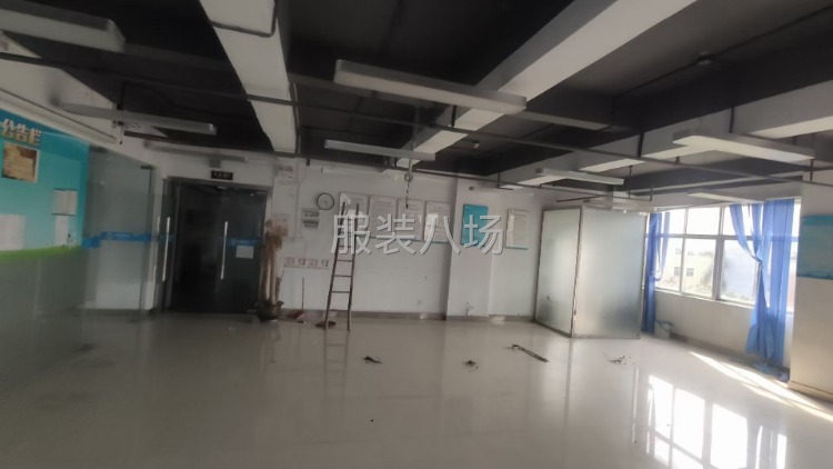 卢屋280平精装修办公室领包入住-第2张图片