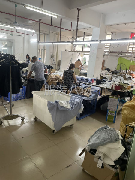 男装、女装，外套，连衣裙，半裙，真丝，雪纺，等产品，只做高端-第2张图片