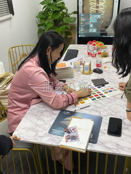 广州衣拾贰服装设计公司-第4张图片