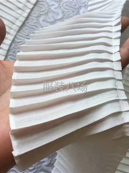 专业服装压褶工艺生产-第1张图片