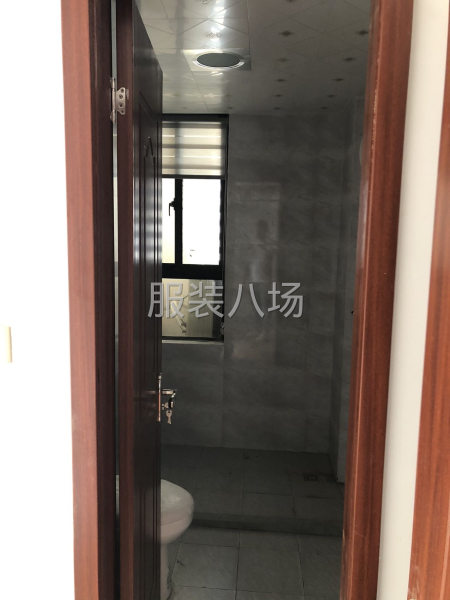 市场边上房屋出租，适合直播间，和住宿-第2张图片