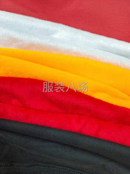 批發打底衫3800件-第5張圖片