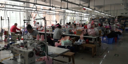 undefined - 本厂专业生产女童裙子，网纱裙，蕾丝裙，雪纺裙，棉布裙及礼服裙 - 图2
