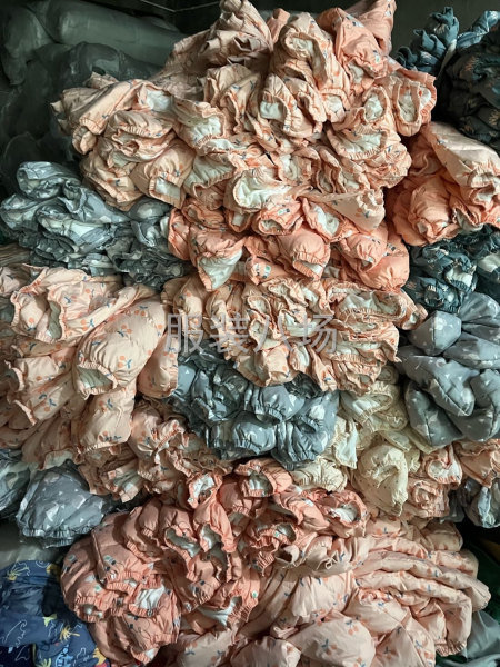 承接棉衣羽绒服订单-第1张图片
