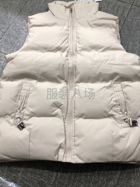 塞棉馬甲1500件發(fā)石獅周邊，貨清款清，工價高-第1張圖片