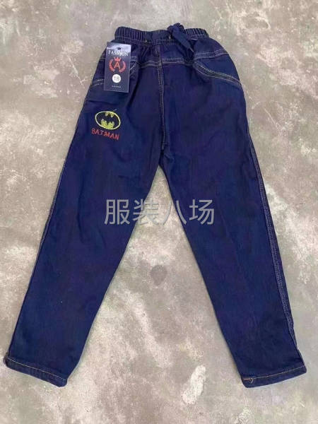 批發(fā)牛仔褲1.6萬(wàn)件-第7張圖片