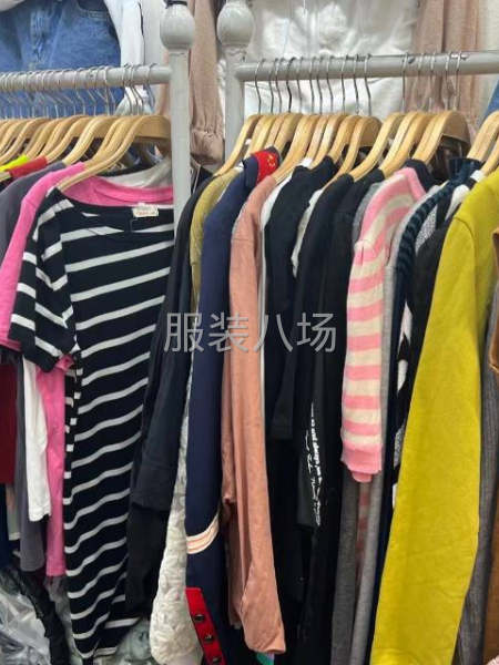 服装库存批发
1元到9元
童装 女装 男装 
超低价供货
挑-第4张图片