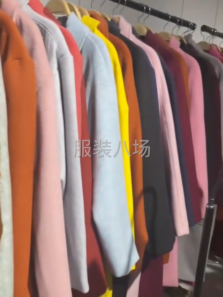 批发羊毛大衣1万件-第2张图片