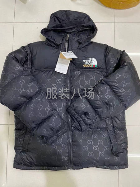 精品羽绒服联名款-第2张图片