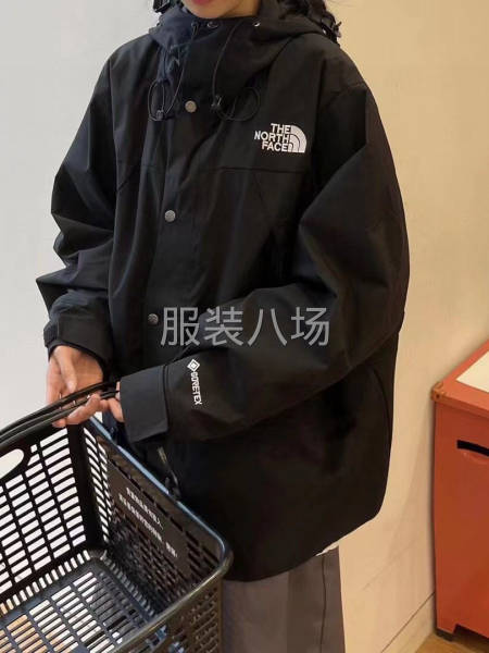 冲锋衣棒球服-第2张图片