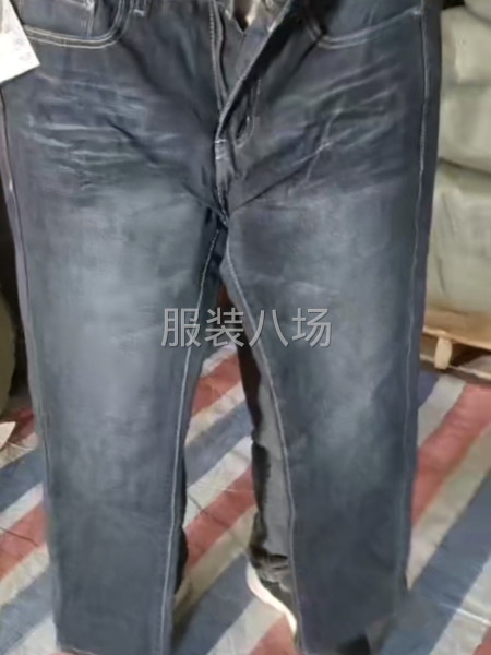 批发羽绒牛仔裤4500件-第1张图片