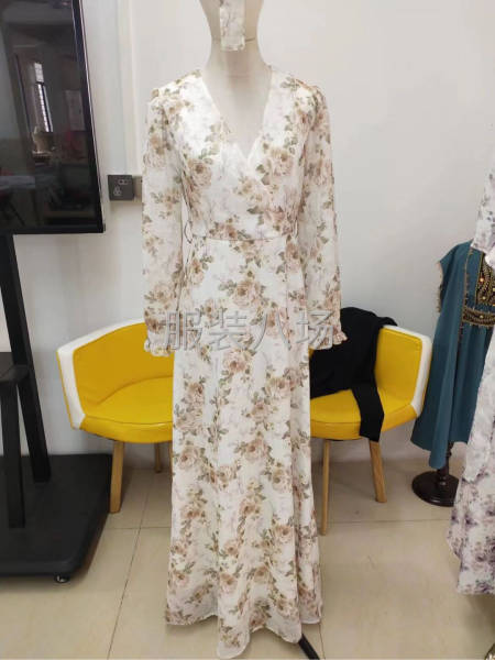 1800件女装/男装/童装外发-第2张图片