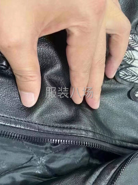 男装 时尚潮流皮面外套 领子羊羔绒-第4张图片