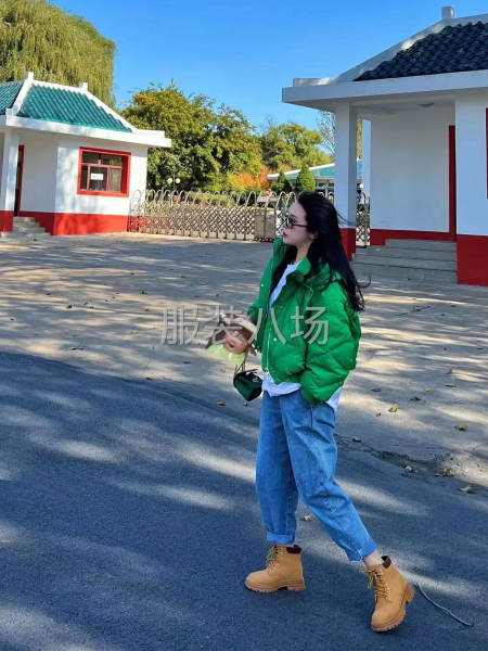 批发羽绒服1万件羽绒服批发，大量现货，多种风格，国标90白鸭-第3张图片