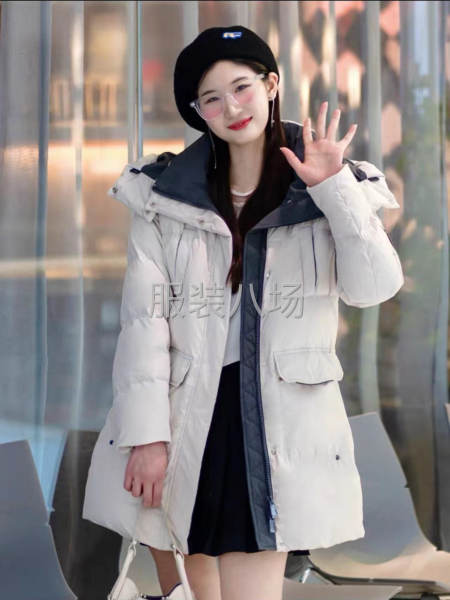 批发羽绒服1万件羽绒服批发，大量现货，多种风格，国标90白鸭-第1张图片